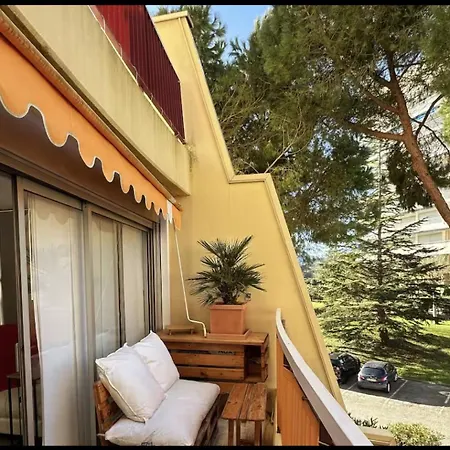 Cannes Marina * ماندوليو لا نابول